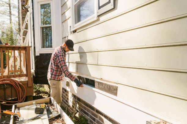 Trusted Storm Damage Siding Repair service in Greenville, NY - Creative Siding